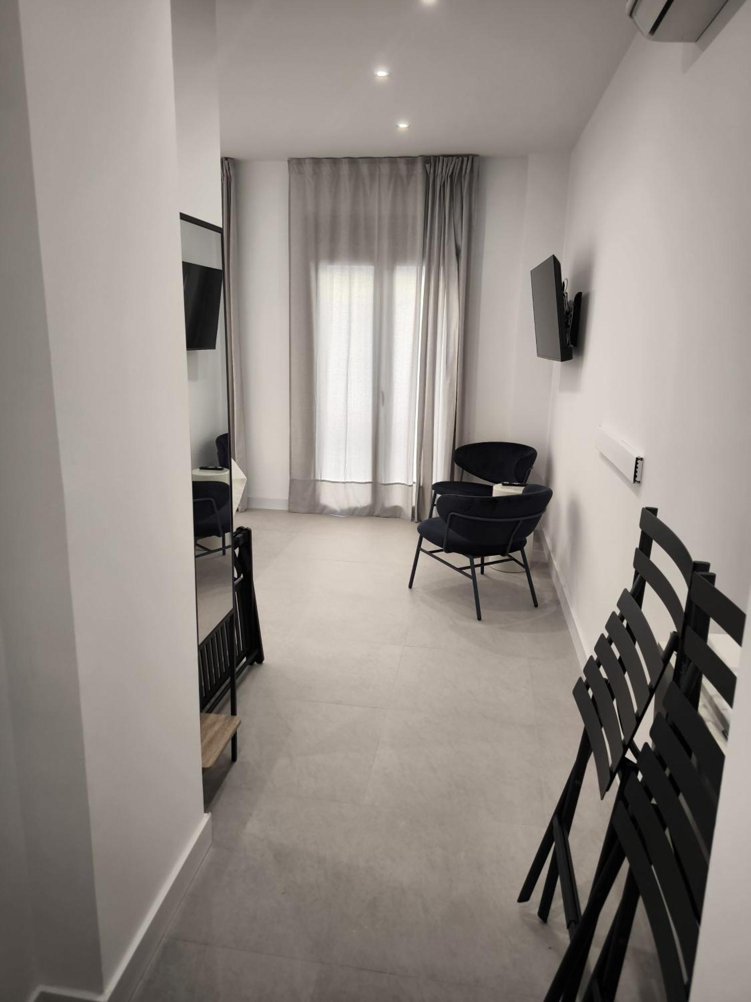 Aparthotel Capuchinos 31 Malaga Zewnętrze zdjęcie