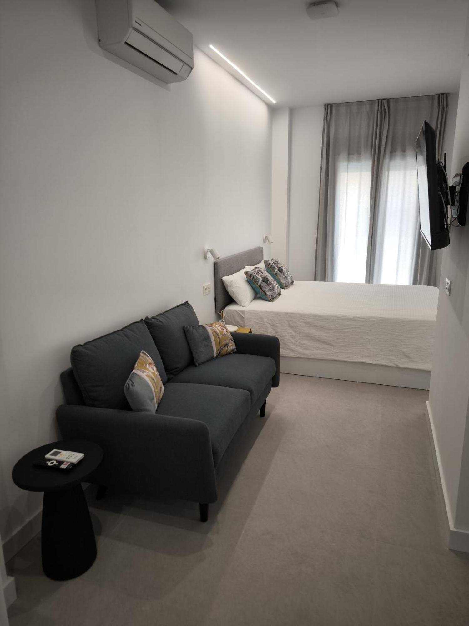 Aparthotel Capuchinos 31 Malaga Zewnętrze zdjęcie